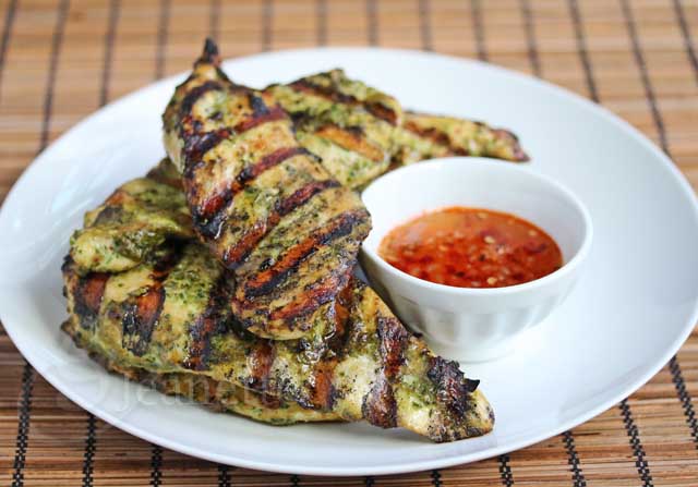 Thai-BBQ-Chicken-with-Chili-Sauce