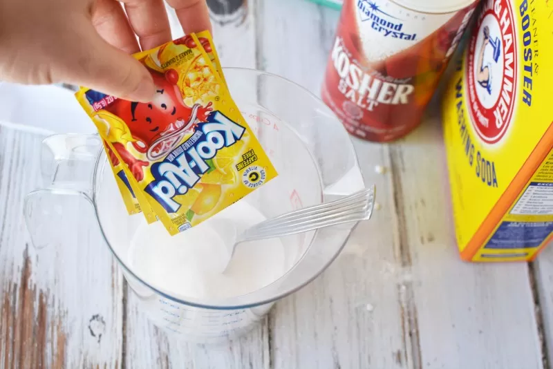 Homemade Dishwasher Soap with lemonade