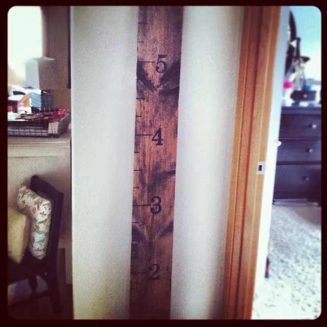 DIY: Pottery Barn Inspired Growth Chart – Frugal Version!