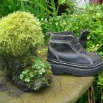 Recycling Old Shoes For Garden Art – Make A Keepsake For Your Garden!