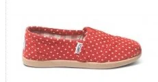 TOM’s Shoes – $5 off + FREE Shipping