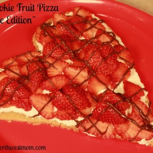 Valentine's Day treats heart shaped fruit pizza