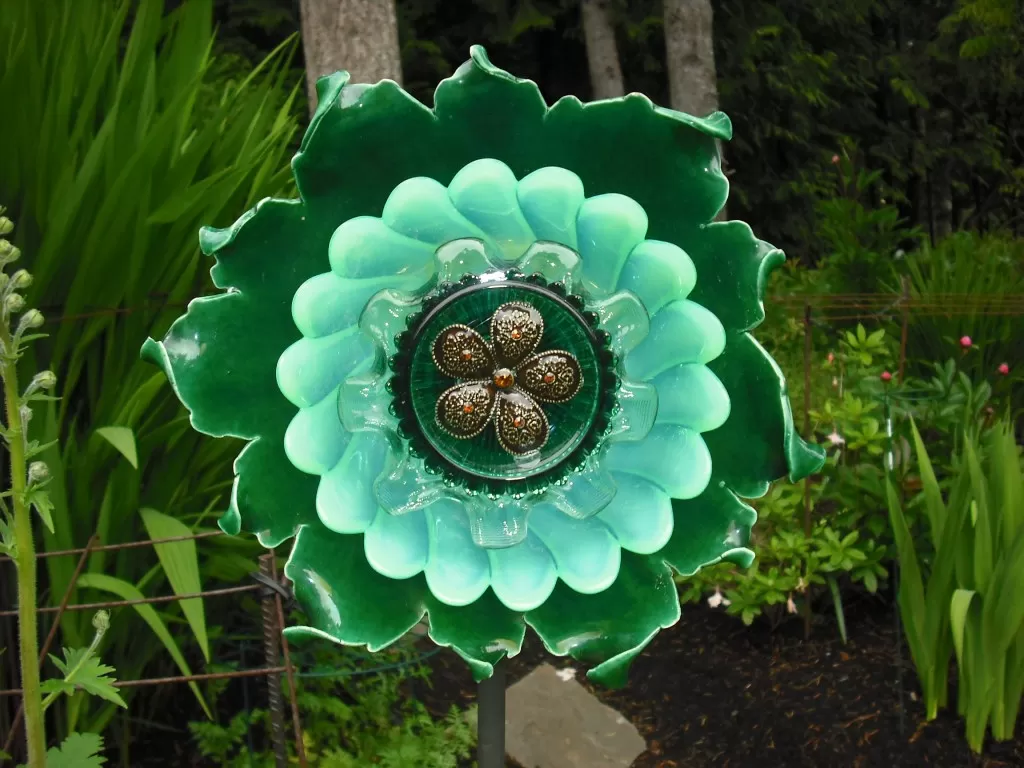 Make Your Own Glass Flower 