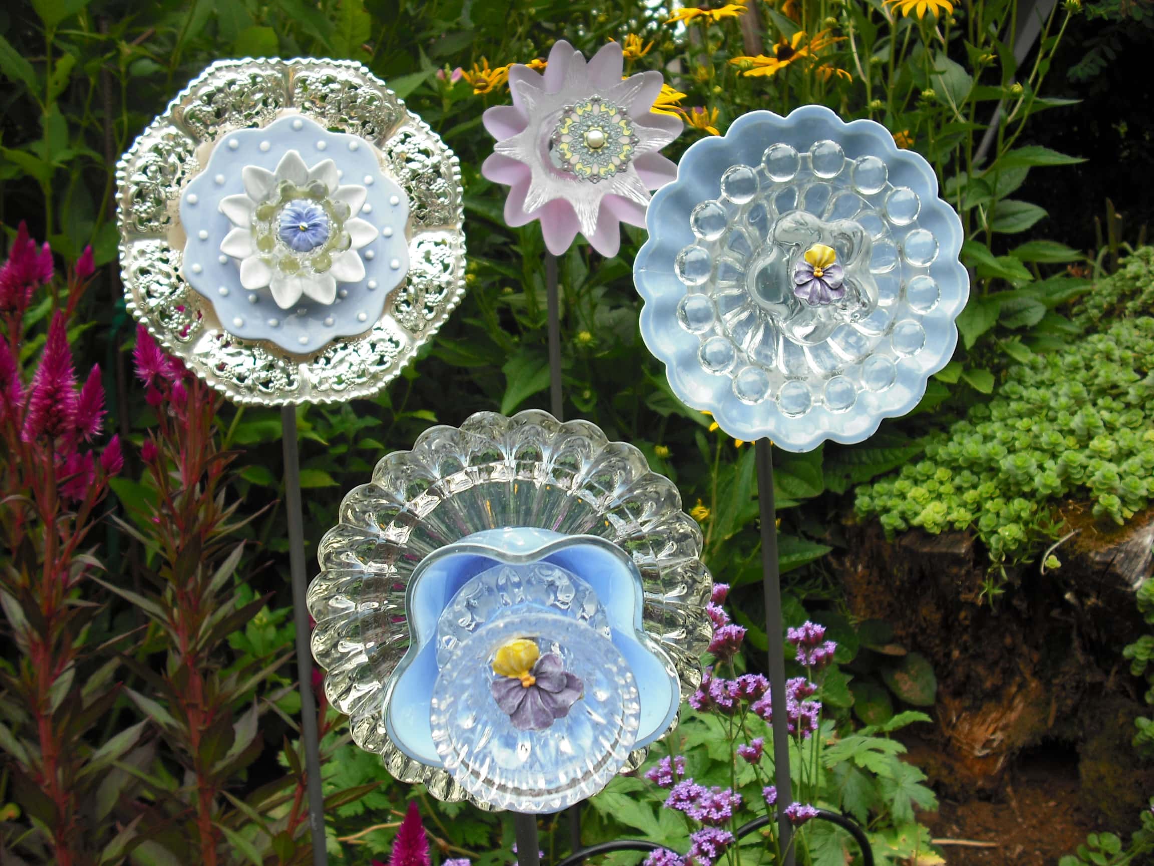 Using Recycled Glass To Make Flowers - DIY Glass Flowers 