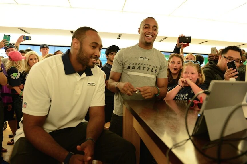 Seahawks Players Skype with Jerry Rice