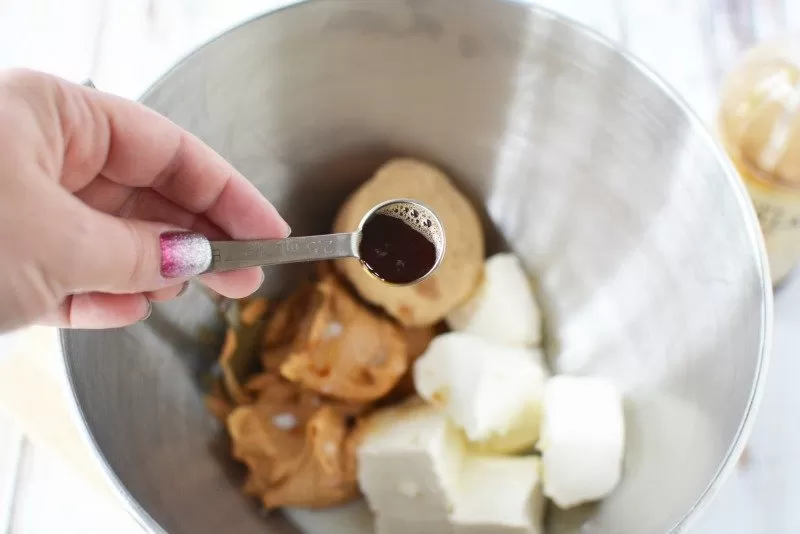 Adding Vanilla to Creamy Peanut Butter Dip