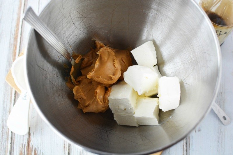 Creamy Peanut Butter Dip Ingredients