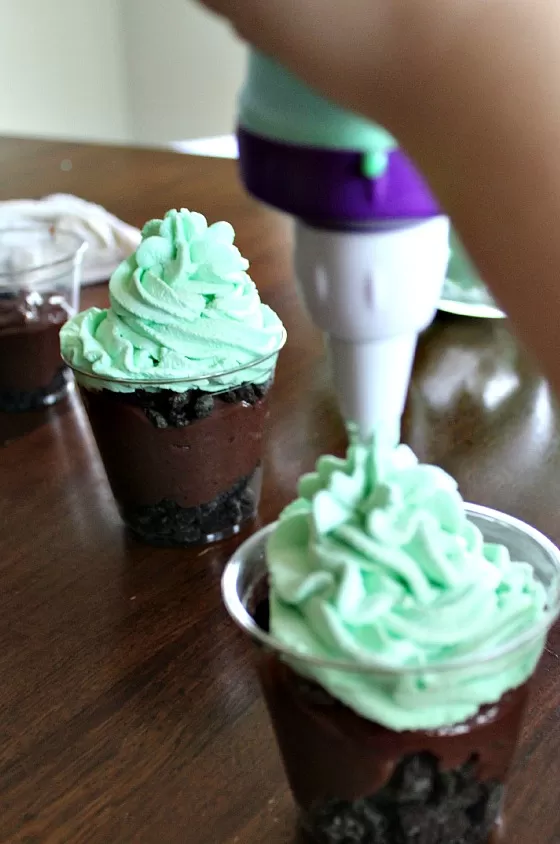 Whipped Topping for Oreo Mint Trifle