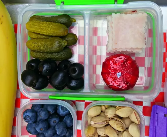 https://www.thriftynorthwestmom.com/wp-content/uploads/2016/07/Turkey-Day-Lunchable.webp