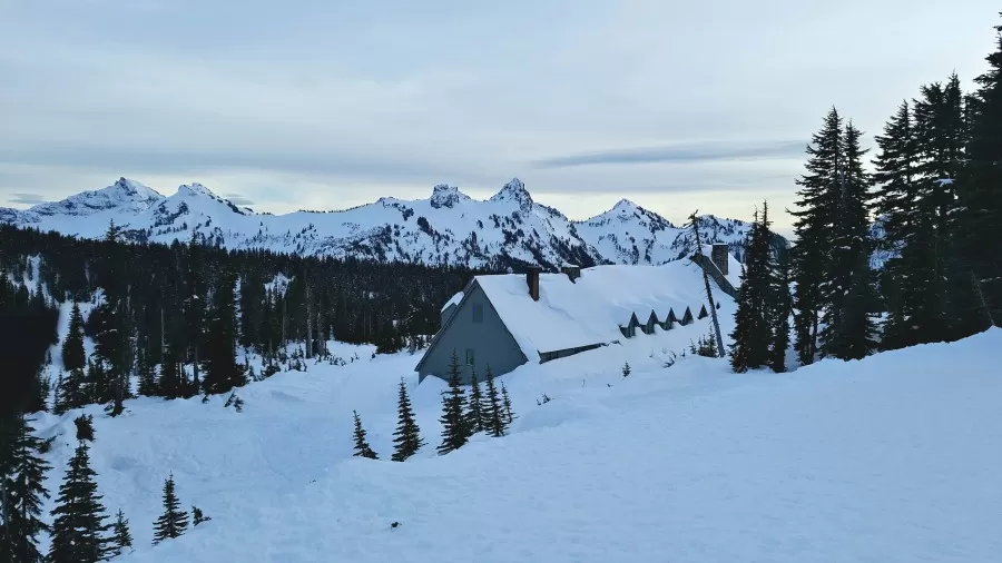 Mt Rainier and Tatoosh Mountain Range