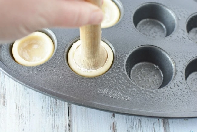 using pastry shaper for easter basket cookies
