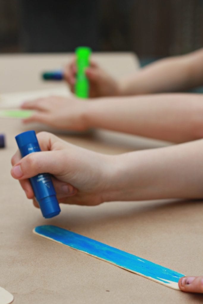 Decorating Fathers Day Frame with Kwik Stix paints