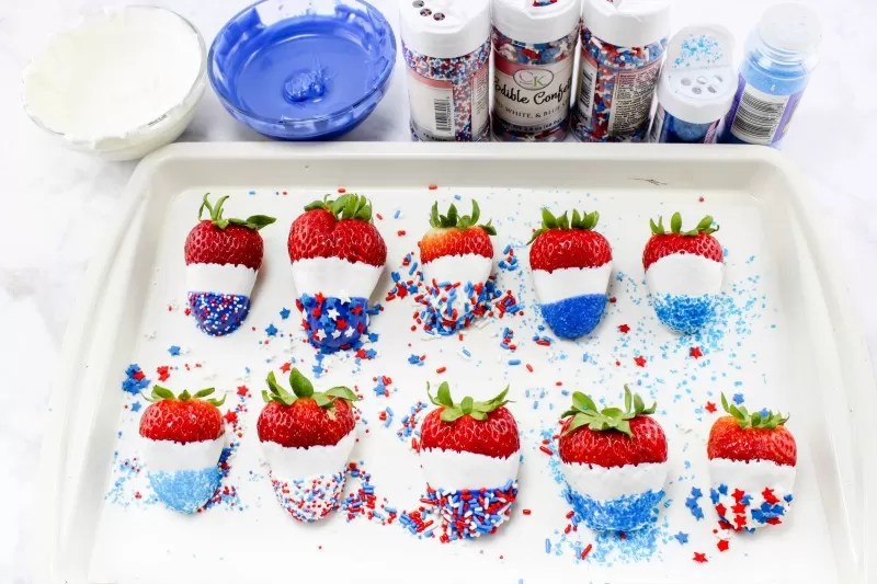 Making Patriotic Chocolate Covered Strawberries