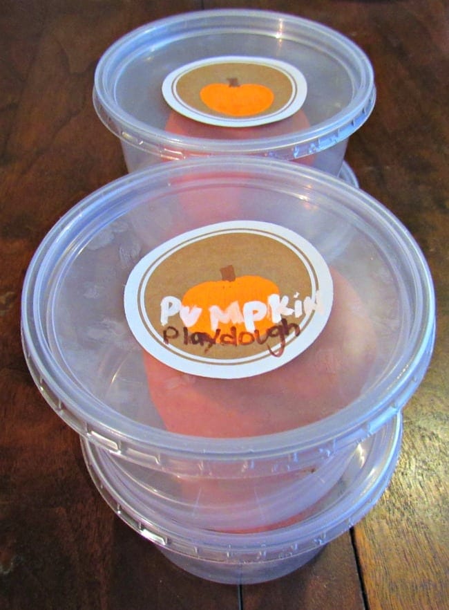 storing pumpkin spice playdough recipe