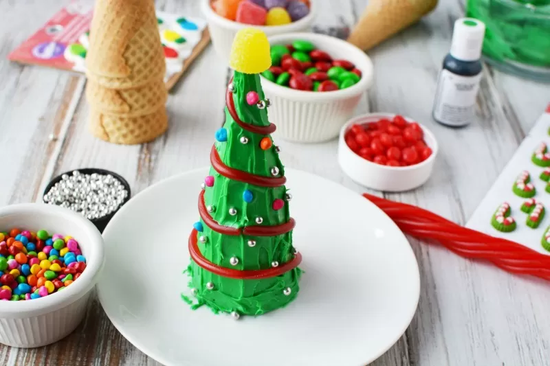 Decorating Christmas Tree Cones