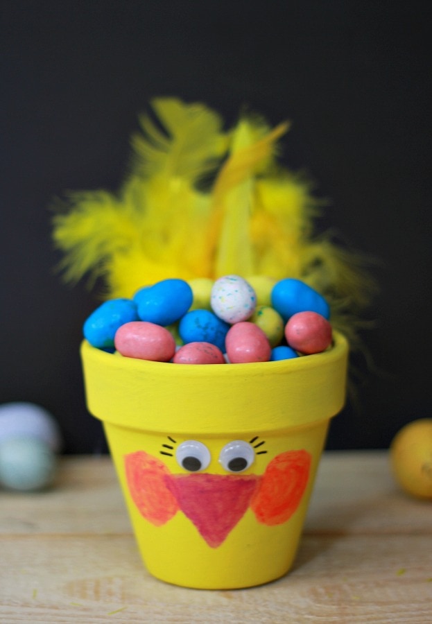 Baby Animal Painted Pots for Easter for Candy Dish, Easter Decor or Mini Easter Baskets - Thrifty NW Mom Baby Animal Painted Pots for Easter for Candy Dish, Easter Decor or Mini Easter Baskets - Thrifty NW Mom