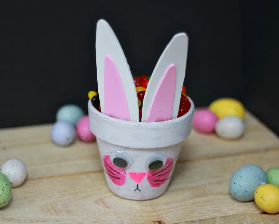 Painted Bunny Pots for Easter With Mess Free Paints