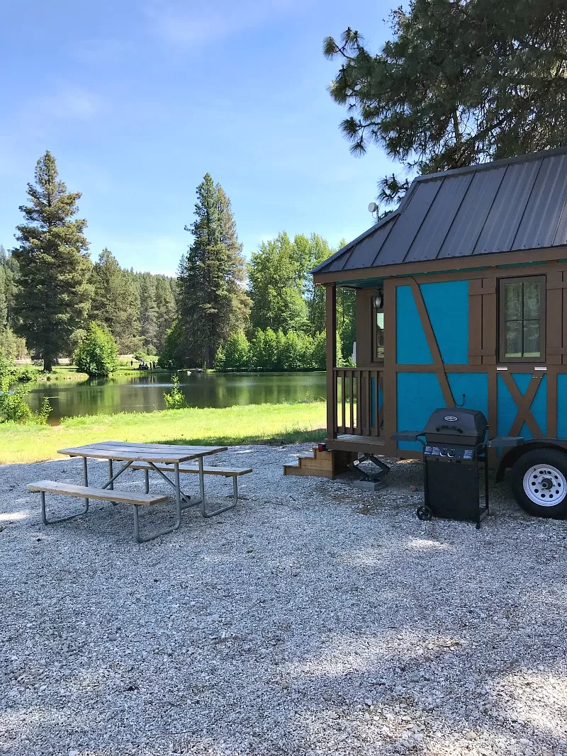 Leavenworth Tiny House with view of lake