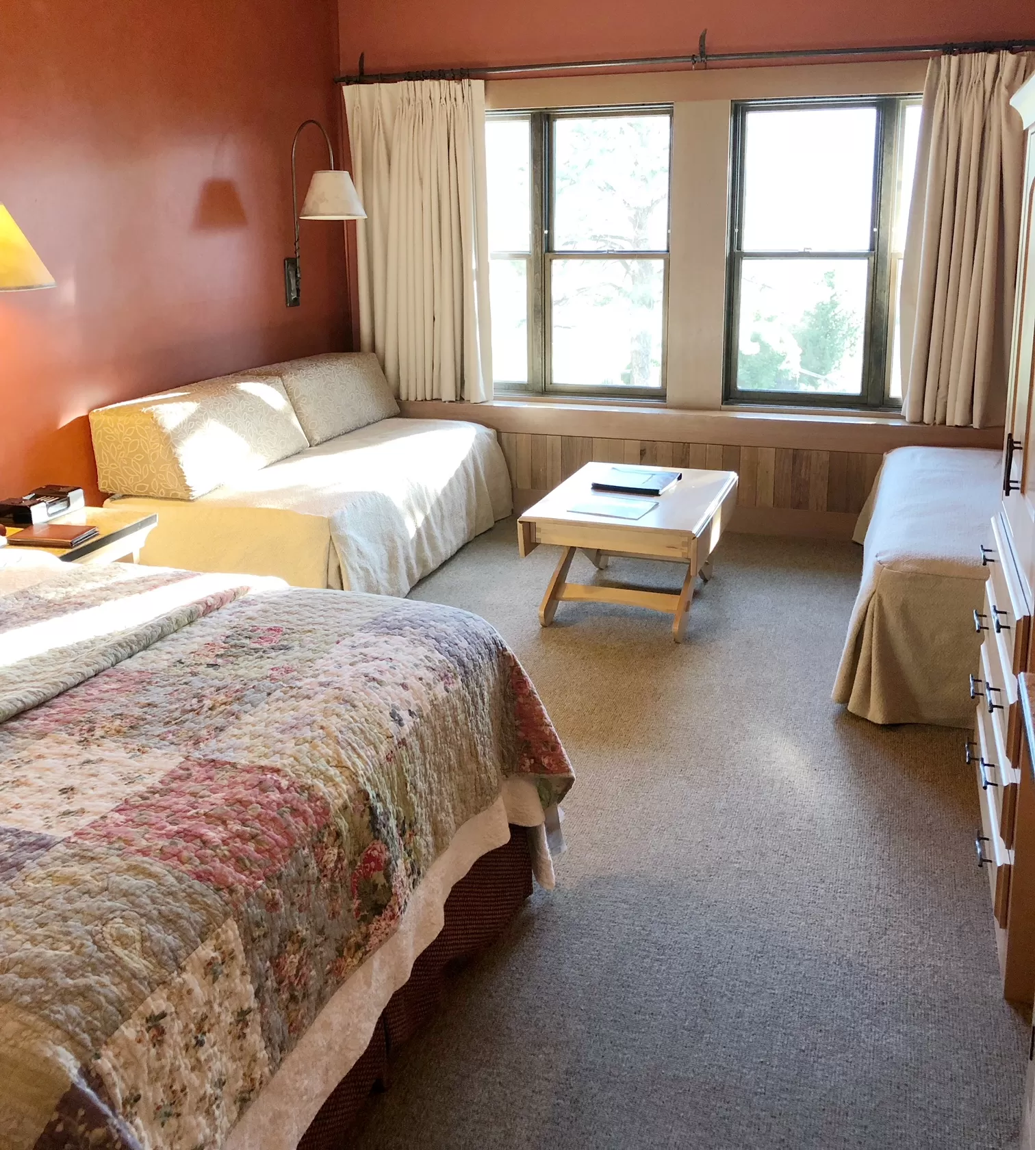 Sun Mountain Lodge Rooms