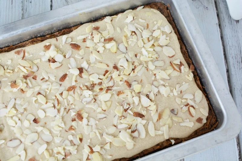Apple Cake with Almonds