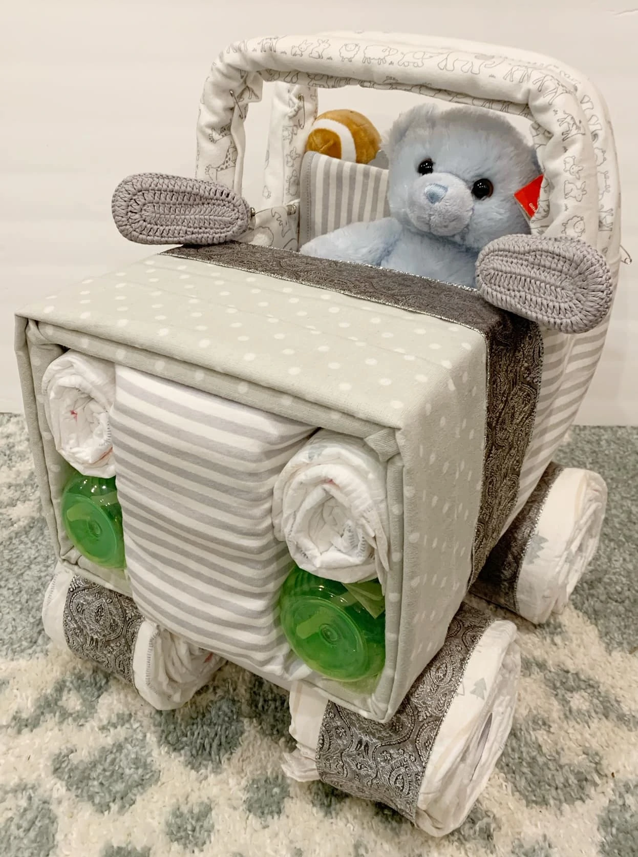 diaper jeep cake