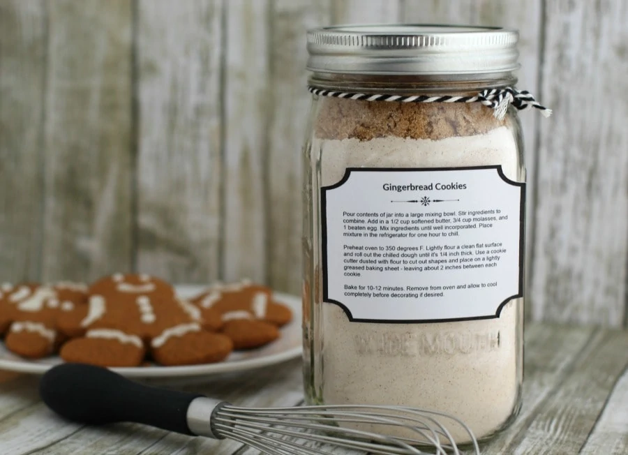 Gingerbread Cookies in a Jar are a frugal gift for the holidays