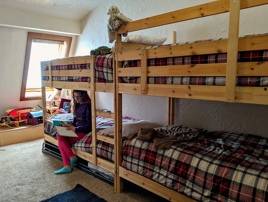 Cedar Cove Lodge Kids Bedroom