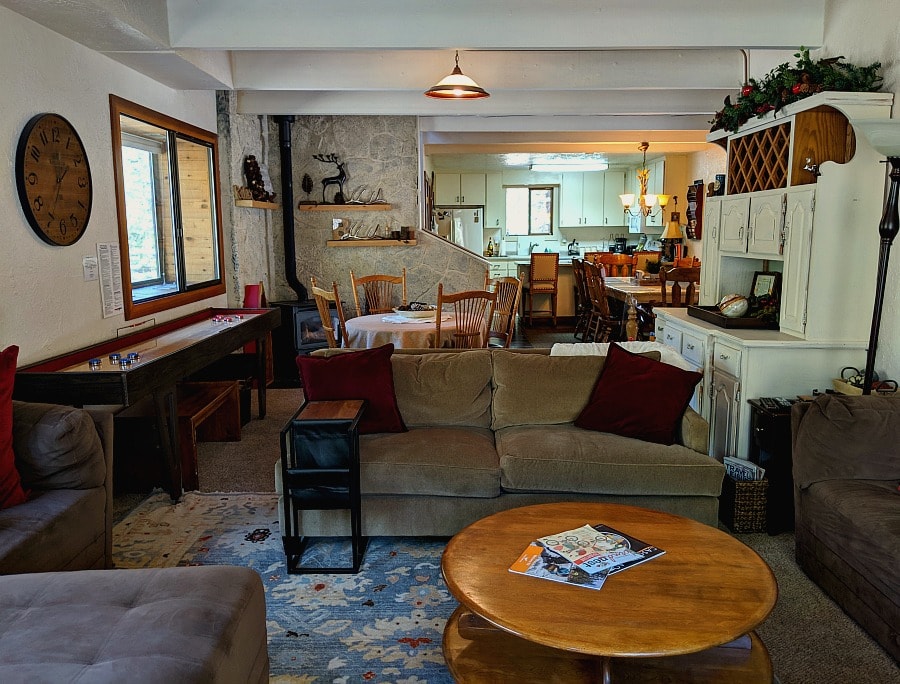 Family Room at Cedar Cove Lodge