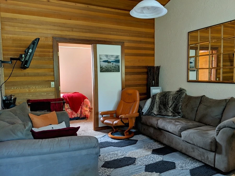 Upstairs Family Room at Cedar Cove Lodge