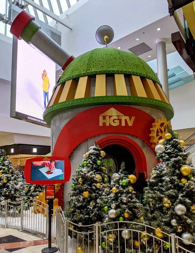 Santa HQ at Washington Square Mall