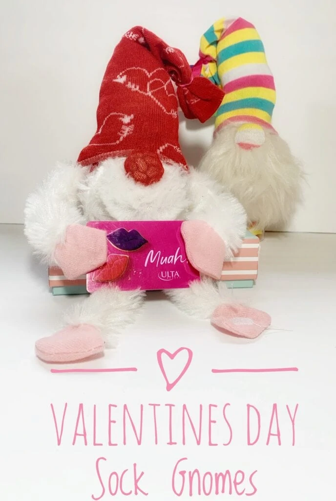 Valentine’s Day Gnomes (Perfect For Teachers Gifts, Decor & More)!