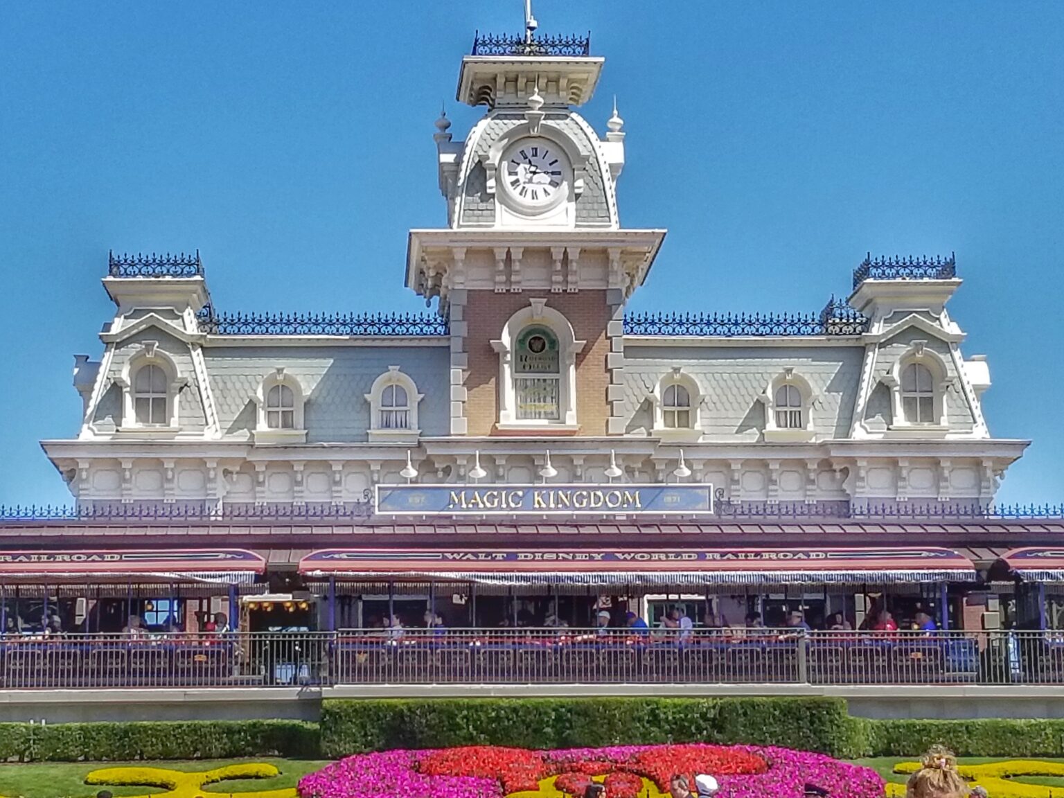 Disneyland vs Disney World - Which Is Best For My Family Vacation ...