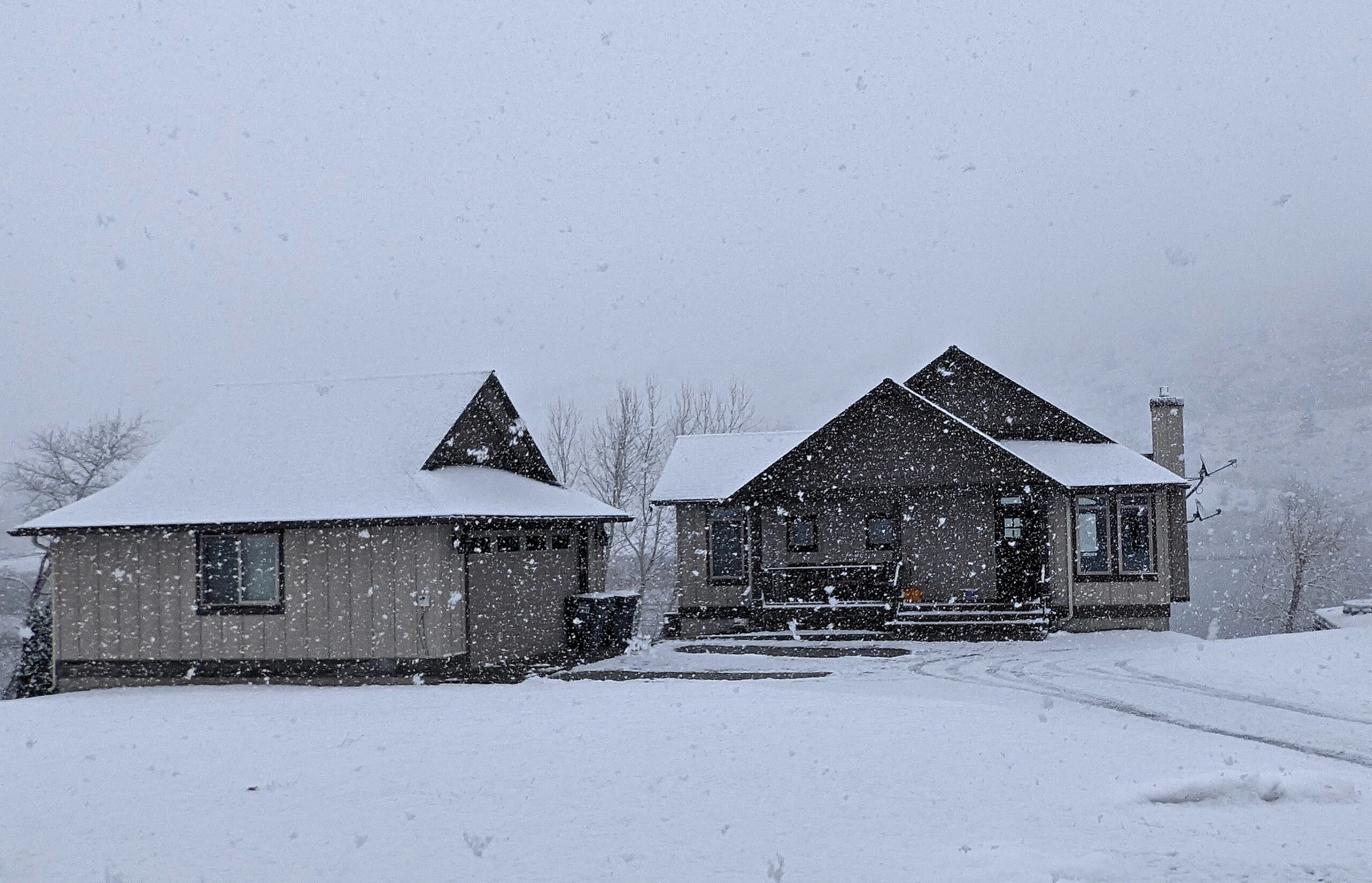 wapato lake retreat home in chelan