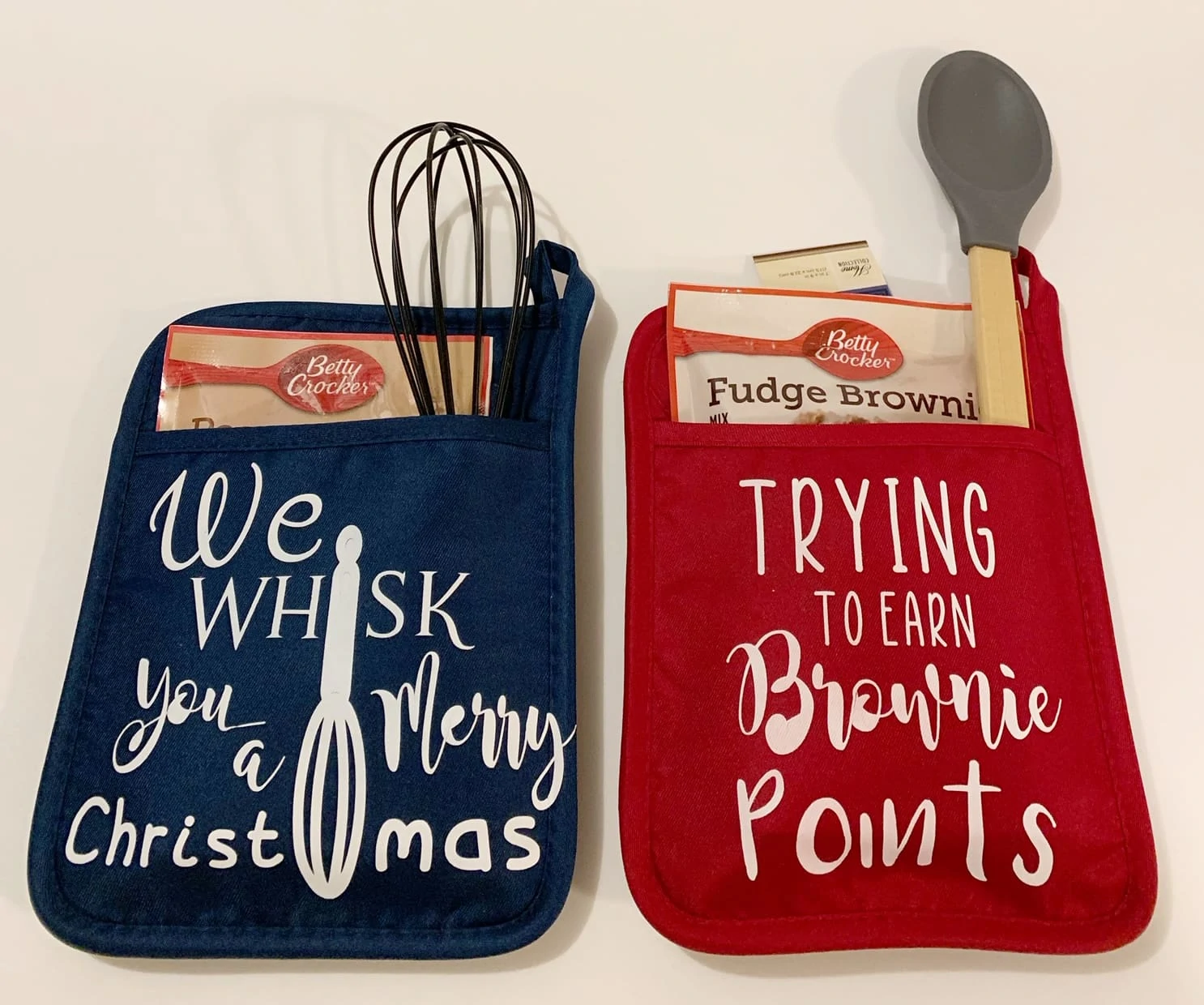 DIY Baking Mitts & Pot Holders for Christmas with Cricut
