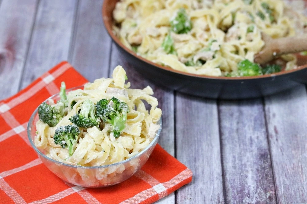 Chicken Alfredo Pasta with Broccoli Recipe