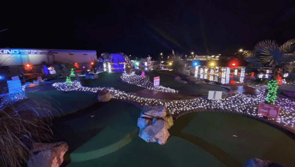 Christmas Mini Golf