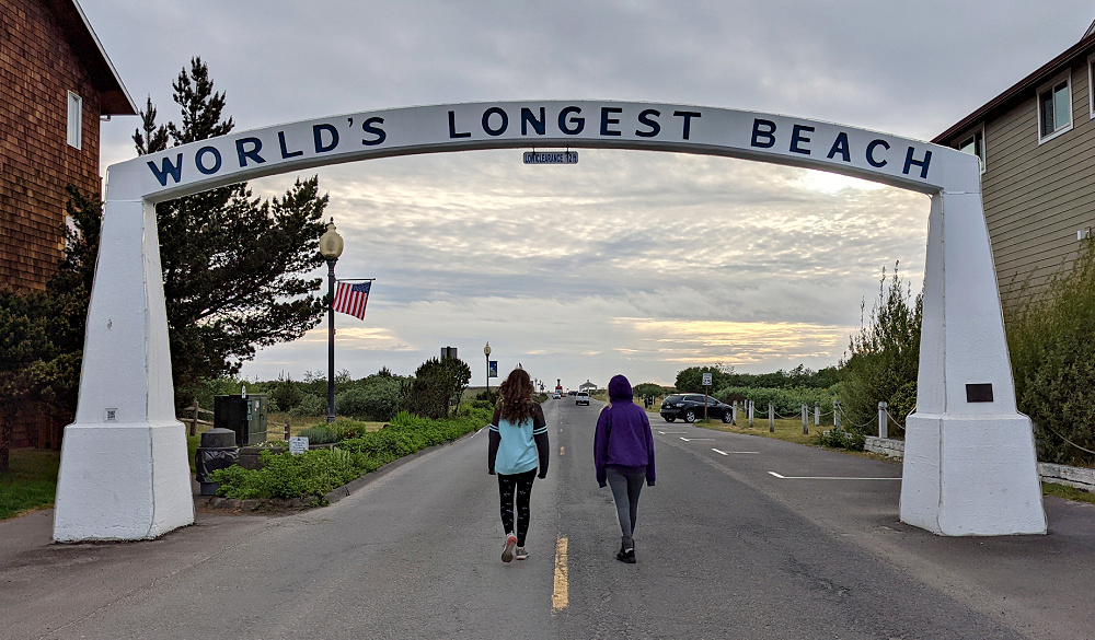 Worlds Longest Beach Sign in Long Beach WA