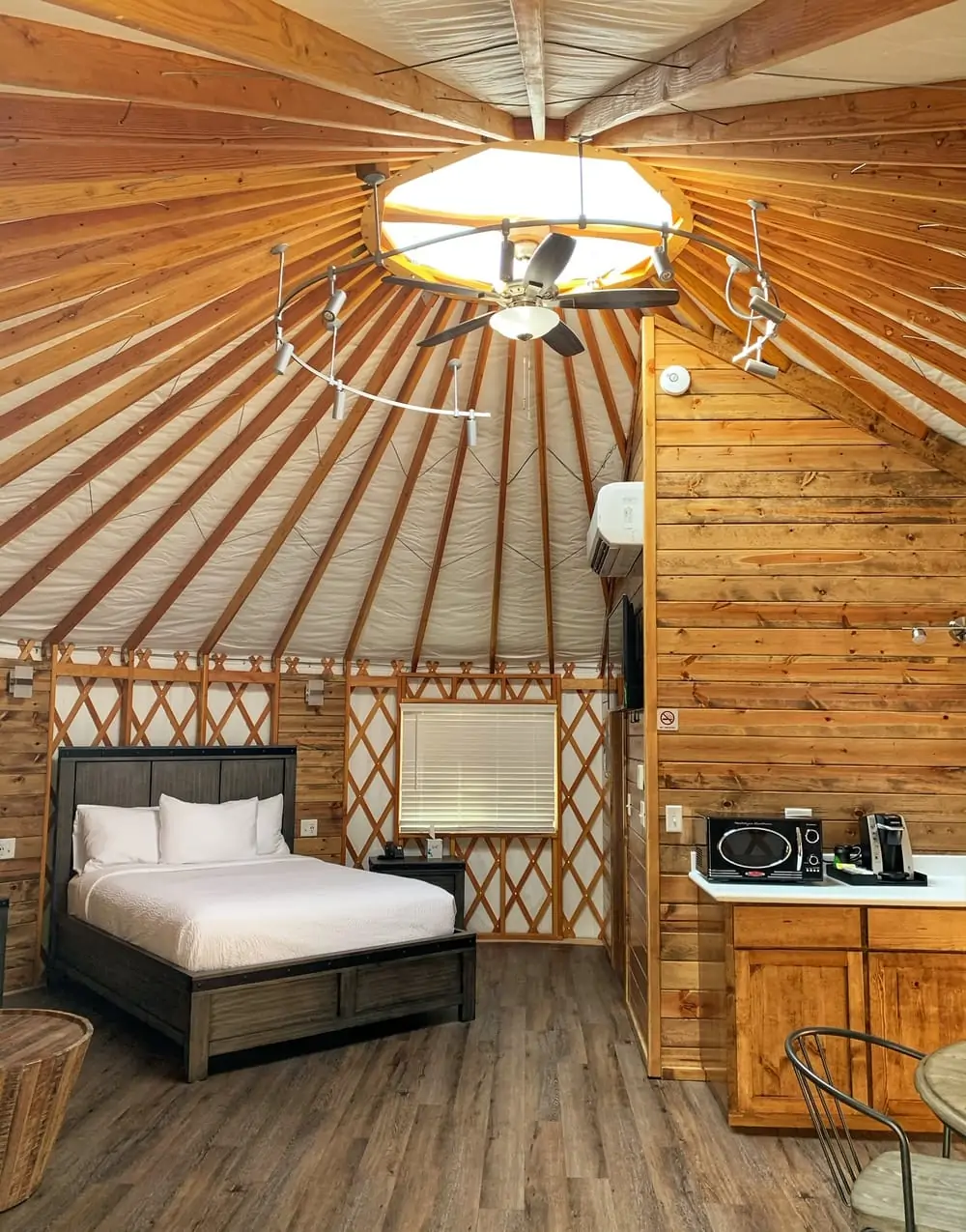 inside of yurt at seven feathers resort oregon