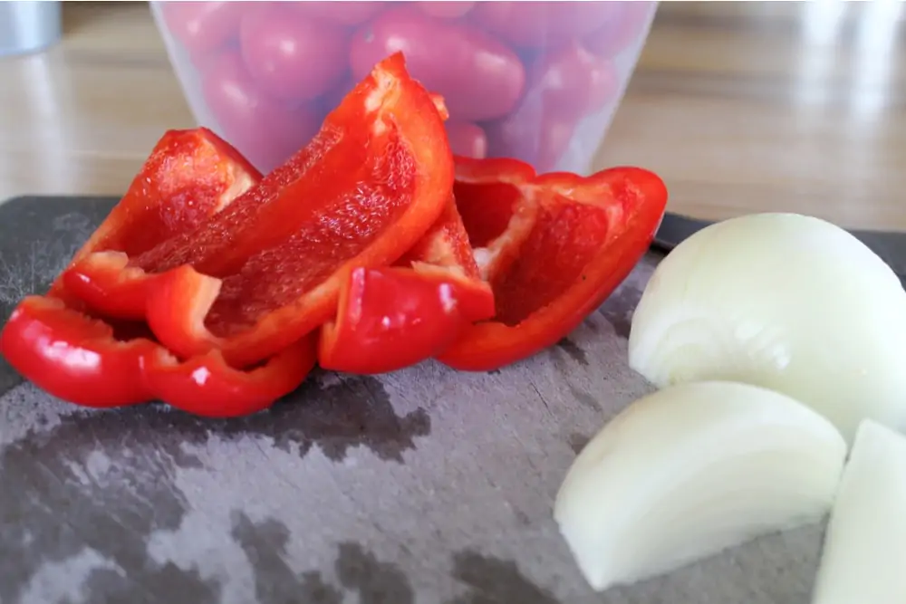 Adding bell peppers & onions to spaghetti sauce