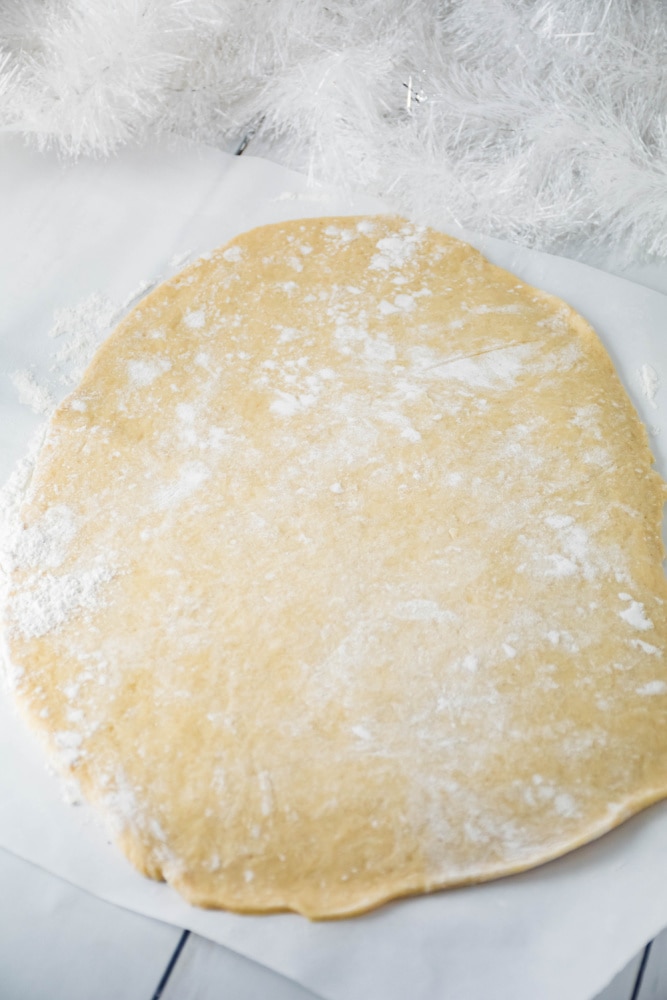 Roll out Eggnog dough