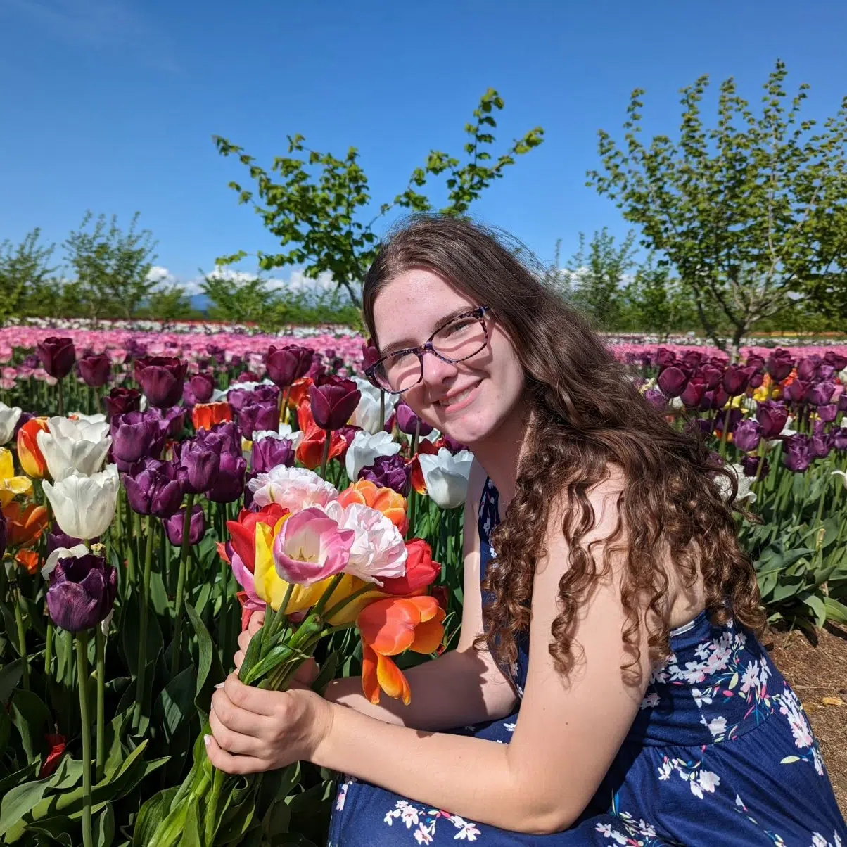 Tulip Valley Farms The Tulip Valley farms is the only U Pick Tulip tulip farm in the Skagit Valley.  Tulip Valley Farm is located in Mount Vernon on Bradshaw Rd.  It will be open Friday March 29, 2024 & goes thru April 30, 2024.  Tickets online are $13.50/adults (16+), children (ages 3-15) - $8.50, senior/military - $10.50 & any day pass for $25. Tickets purchased at the gate are $3/more They are offering free twice daily farm tours with Farmer Andrew at 10am & 2pm, Mon-Sat. This is a 30-45 minute walk & talk where you can learn all about tulips & farming & ask any questions.  They also are offering a Wow Garden & Parrot Garden packed with blooms. The U-Pick flowers are 25 stems for $20 if you pre-purchase your bouquet. Or $2/stem at the field wrapping stations. This tulip field is dog-friendly & very kid-friendly, especially as they have grass between the rows, so you can get pictures in the middle of the rows (which is not allowed at most tulip fields). And this means less mud for the kids too! You can also bring a picnic lunch to eat at the farm (bring your own food & non-alcoholic drink) We absolutely loved our visit to the Tulip Valley Farms last year because it was the perfect place for photo opps with being able to go between the rows with the grass in between. Plus, we loved getting cute photos of our pup in the tulips too! They also had animals to visit & different fun photo opps set up in the fields too. The crowds were much lighter here too. Buy your tickets here - you will need to choose a date/time to see the price. 