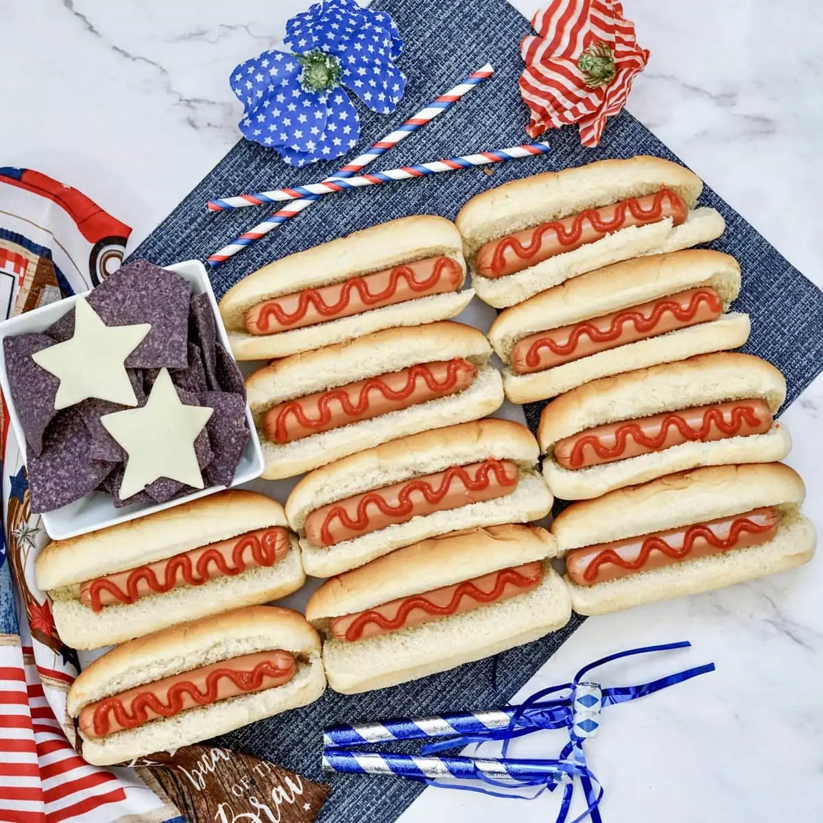 Red White and Blue Hot Dog Bar Ideas