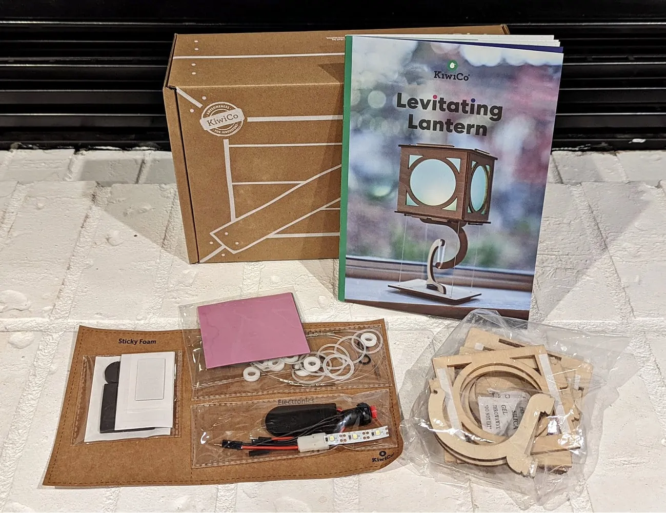 Kiwi Crate Levitating Lantern Materials