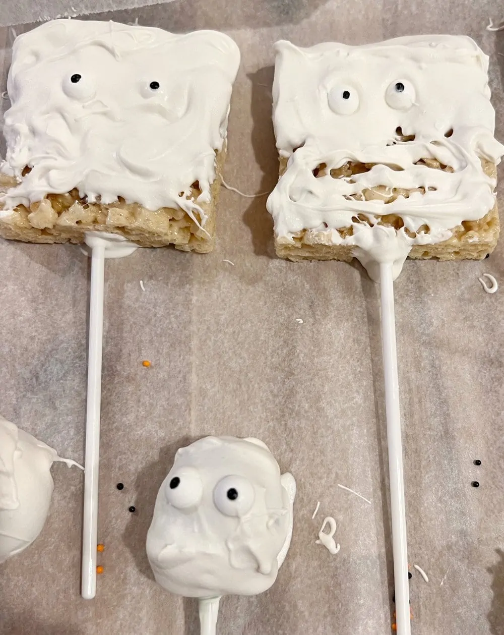 Mummy Cake Pops