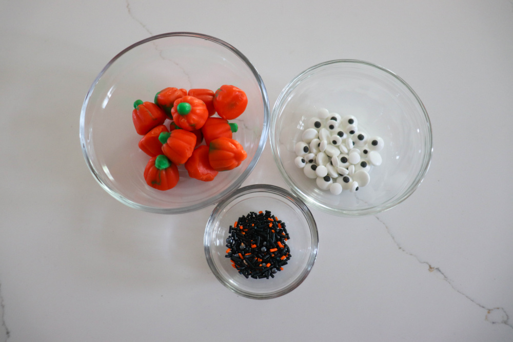 Halloween Mickey Oreo Pop Sprinkles.jpg