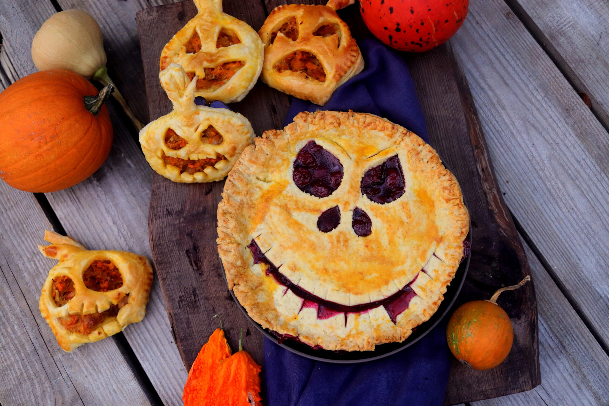 halloween festive pie